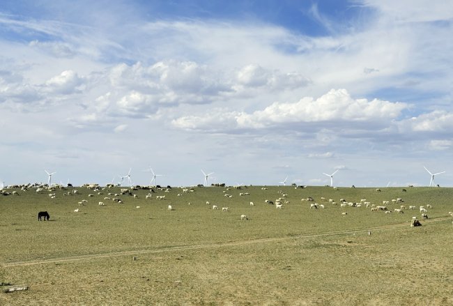 17647538804104903PlT.jpg 内蒙古包头白云风电场.jpg